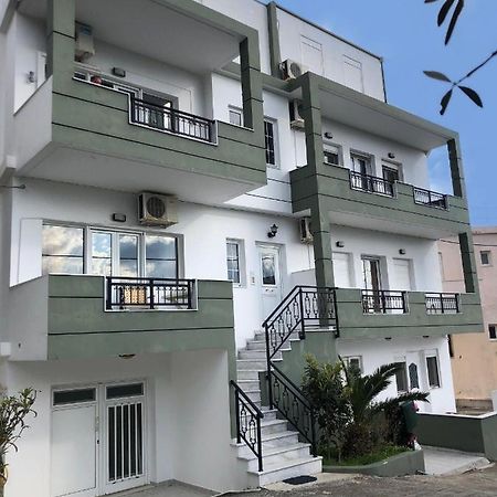 Blue Sky Apartments Makry Gialos  Exterior photo