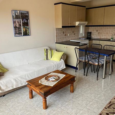 Blue Sky Apartments Makry Gialos  Exterior photo